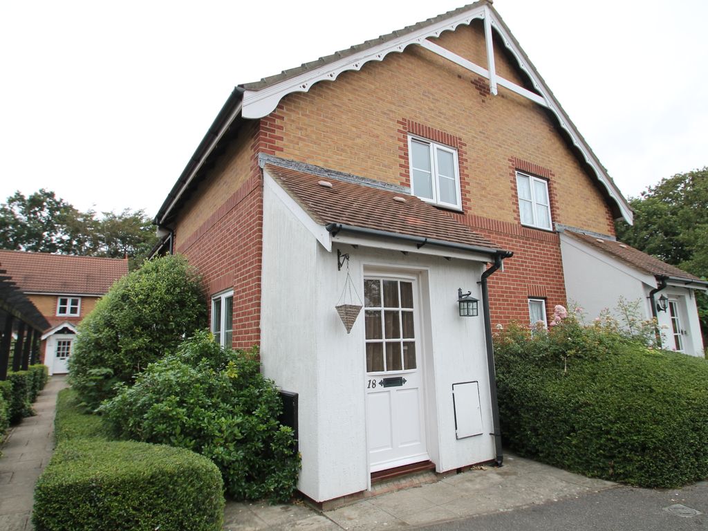 1 bed semidetached house to rent in Vicarage Gardens, Hordle SO41, £