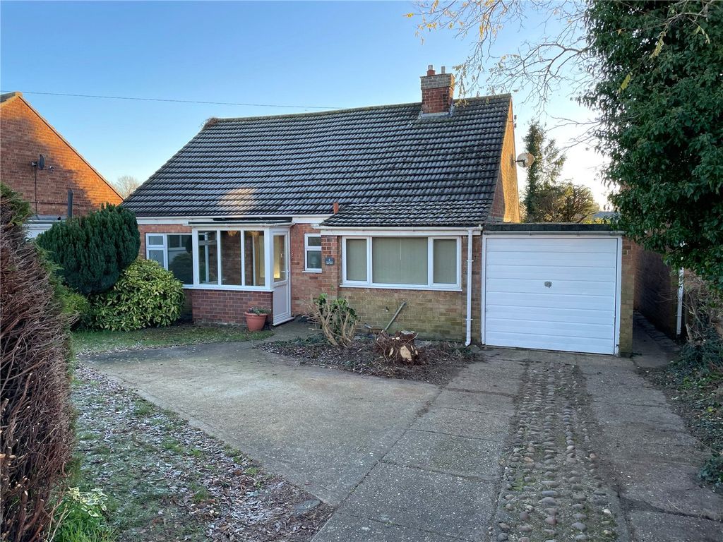 3 bed bungalow to rent in Eve Gardens, Washingborough, Lincoln