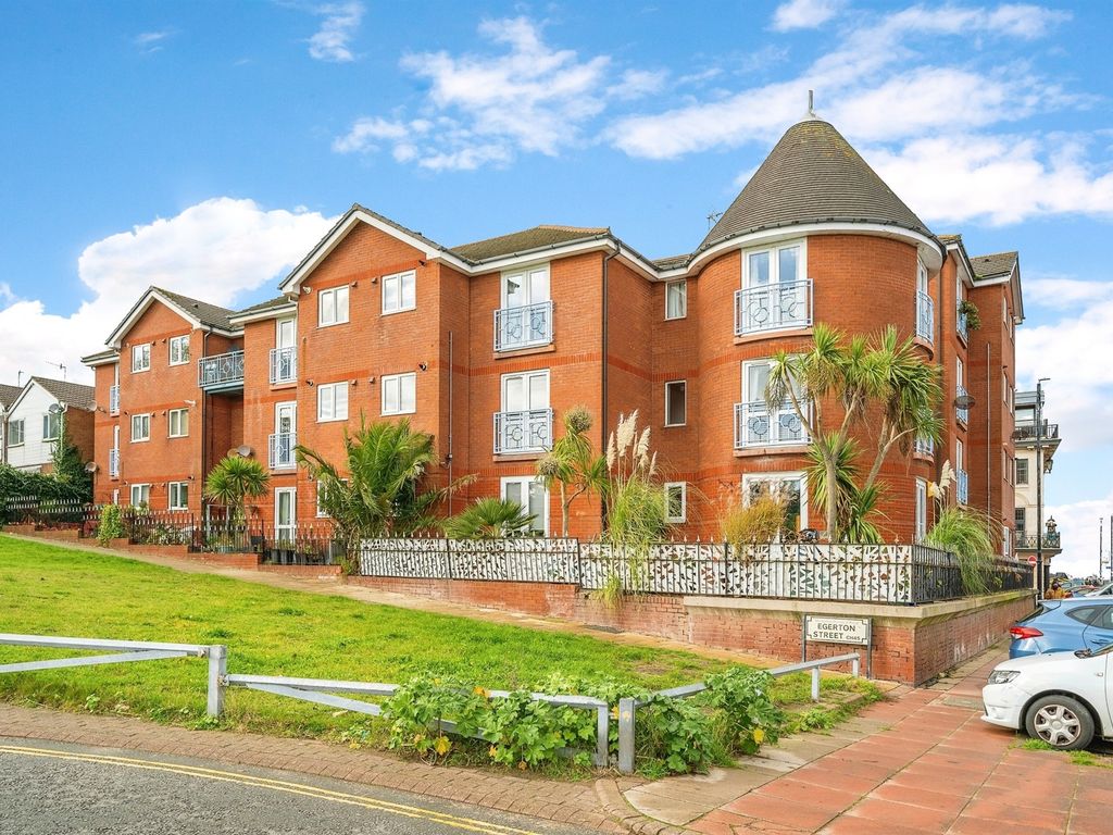 2 bed flat for sale in Watersedge Apartments, Tower Promenade, New