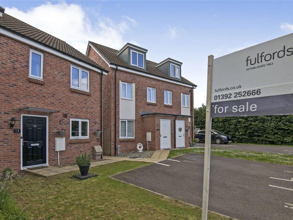 2 bed end terrace house for sale in Badger Way, Cranbrook, Exeter