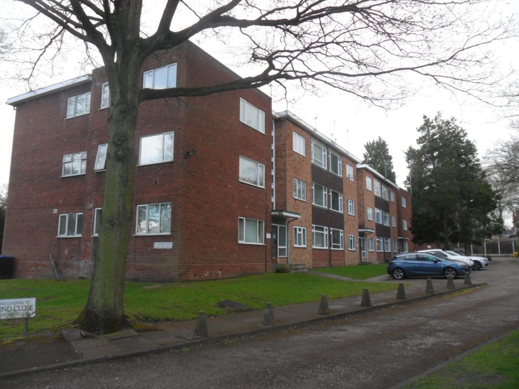 2 bed flat to rent in Richmond Close, Handsworth Wood B20, £800 pcm