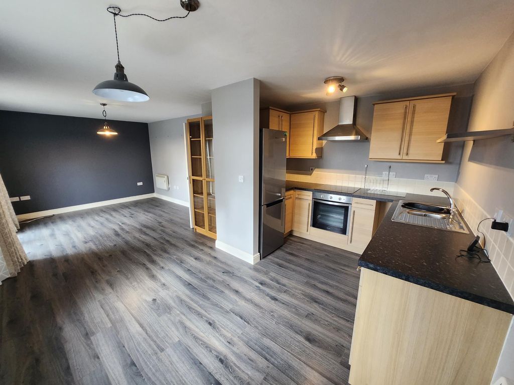 2 bed flat to rent in Blue Cedar Drive, Streetly, Sutton Coldfield B74