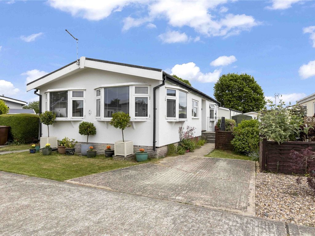 2 bed bungalow for sale in Aldingbourne Park, Hook Lane, Aldingbourne