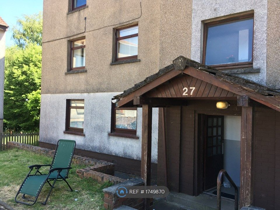 2 bed flat to rent in Kilcreggan View, Greenock PA15 Zoopla