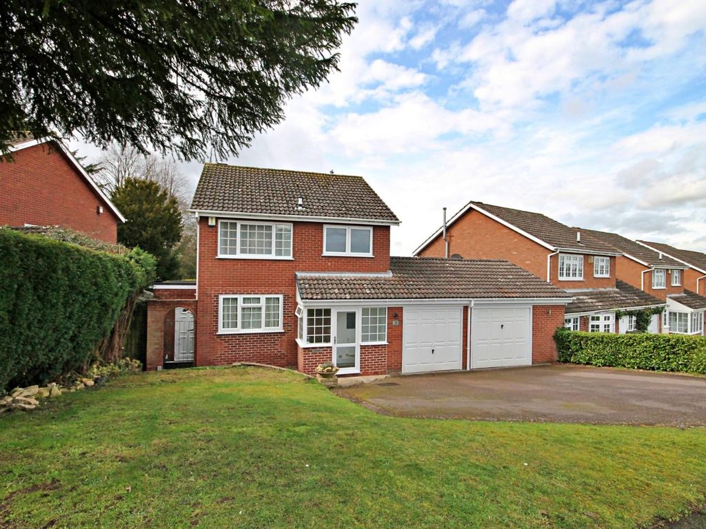 3 bed detached house for sale in Wigford Road, Dosthill, Tamworth B77