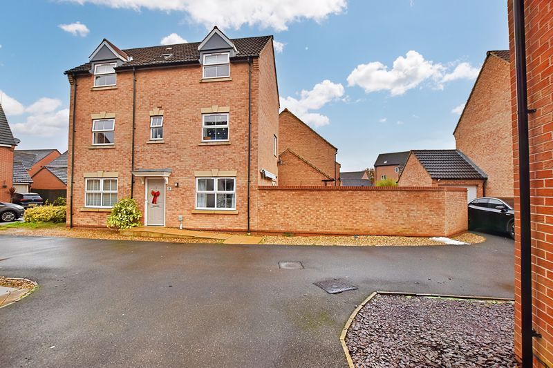 5 bed detached house for sale in Hadrians Walk, North Hykeham, Lincoln