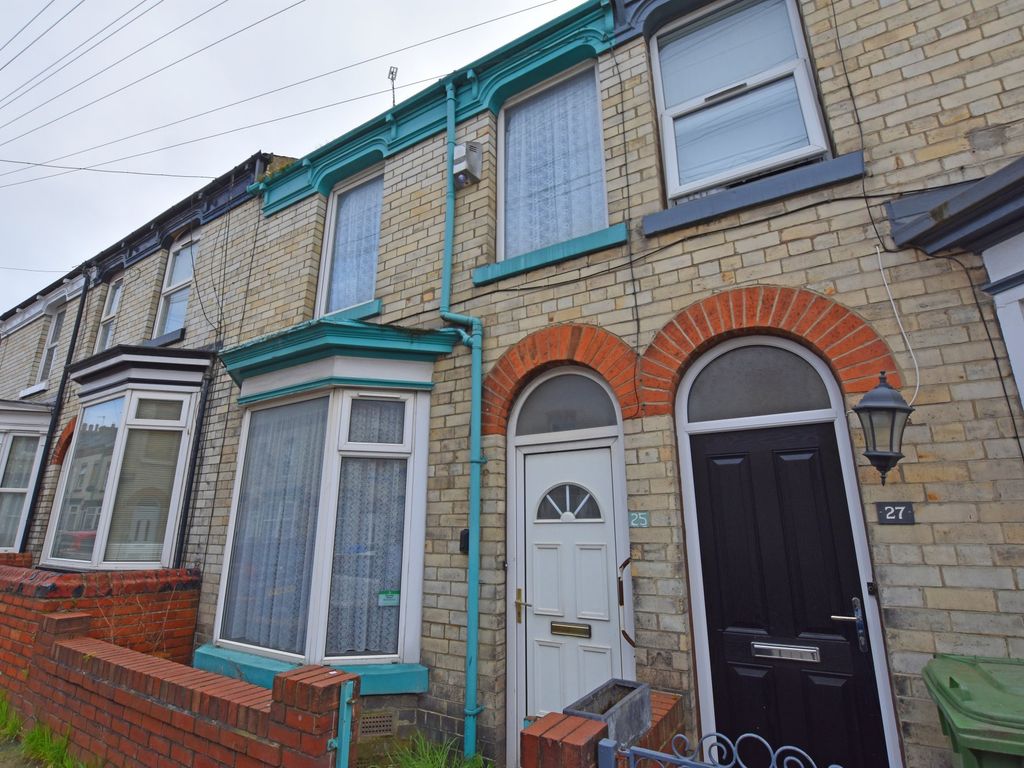 2 bed terraced house for sale in Tindall Street, Scarborough YO12 Zoopla
