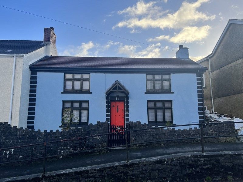 2 bed end terrace house for sale in Cwmamman Road, Garnant, Ammanford, Carmarthenshire. SA18
