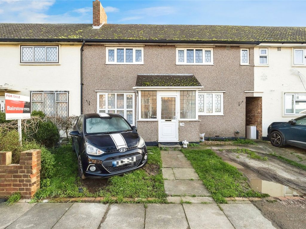 3 bed terraced house for sale in White Hart Lane, Romford RM7, £400,000