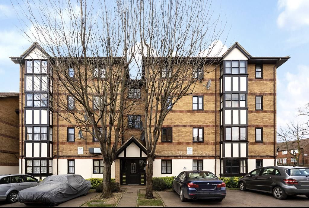 1 bed flat for sale in Somerset Gardens, Creighton Road, London N17, £