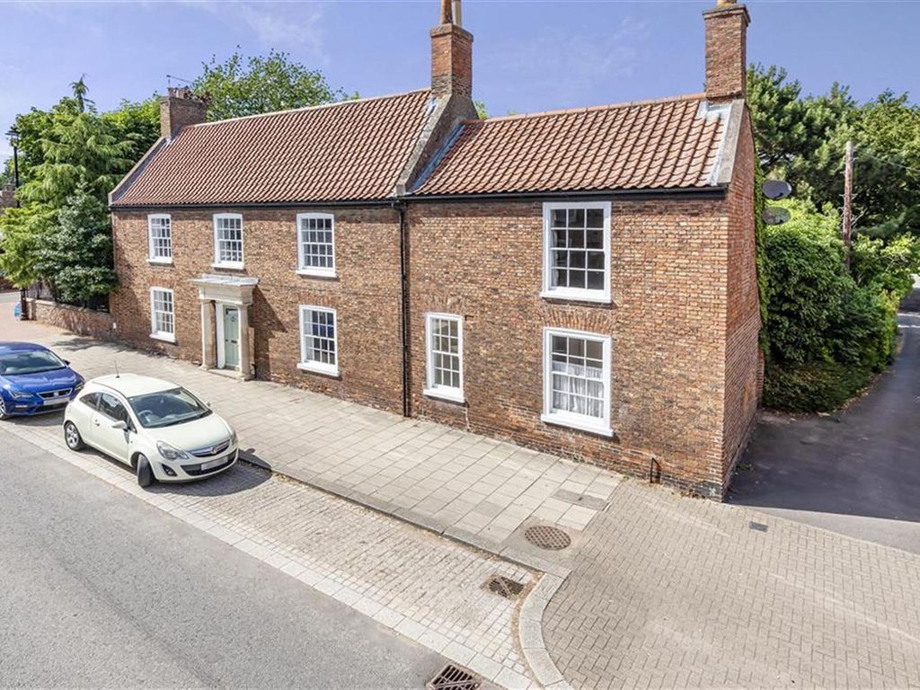5 bed detached house for sale in West Street, Horncastle, Lincs LN9