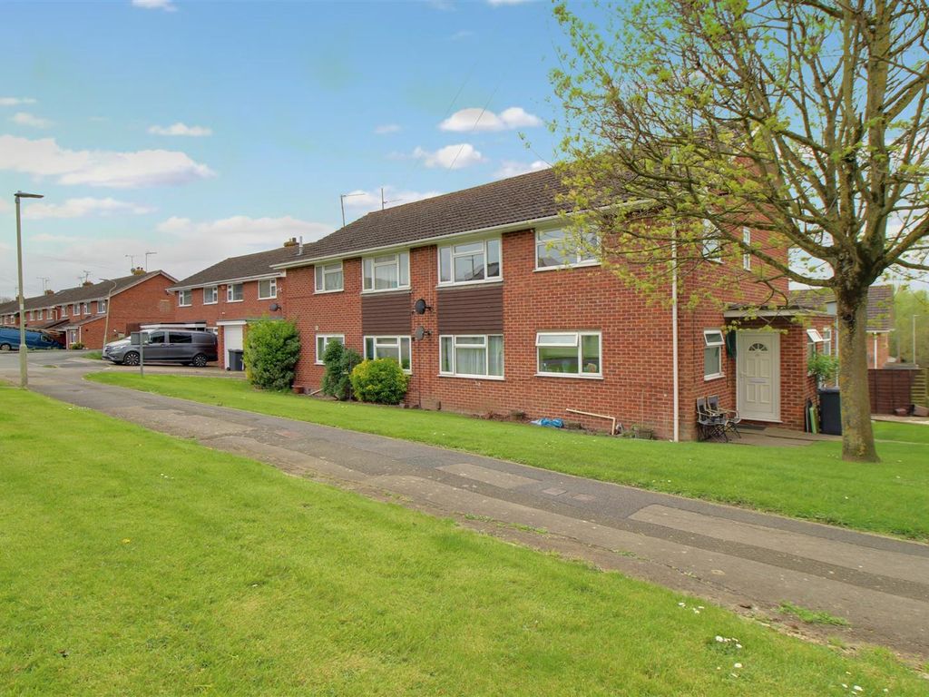 2 bed for sale in Hendingham Close, Tuffley, Gloucester GL4
