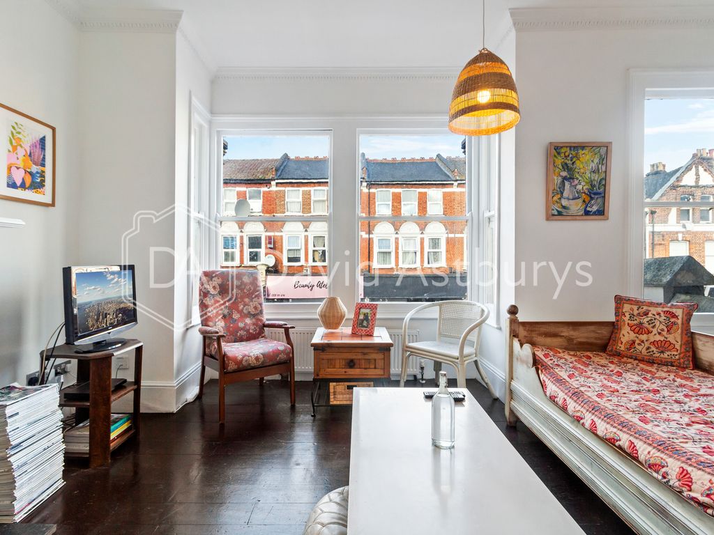 2 bed flat to rent in Myddleton Road, Bounds Green, London N22 Zoopla