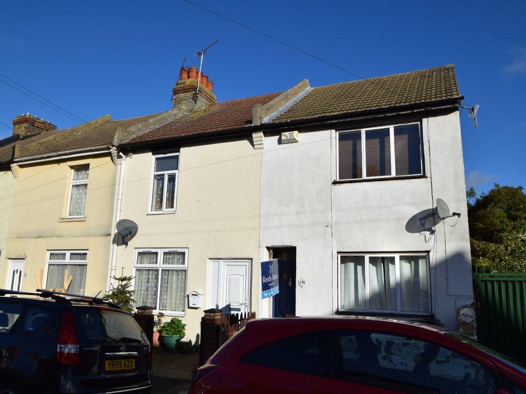 3 bed end terrace house for sale in Glencoe Road, Chatham, Kent ME4
