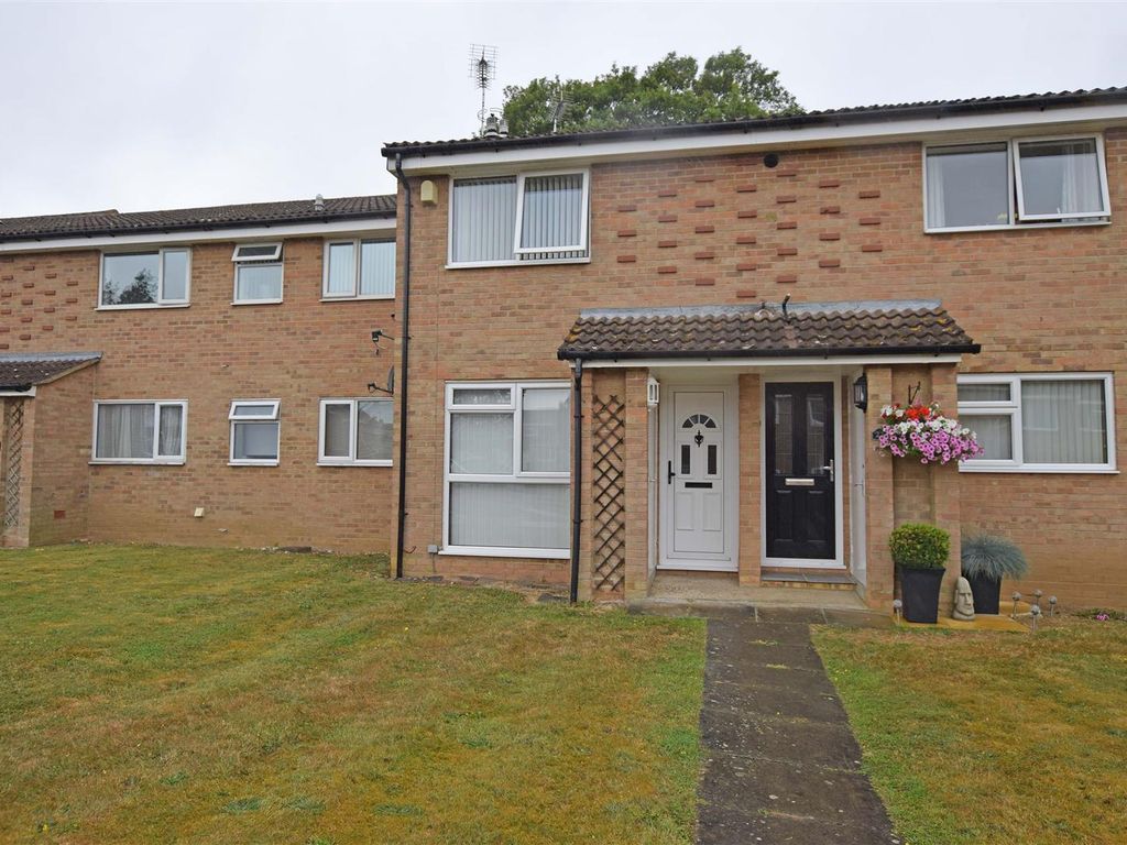 2 bed to rent in Clavell Close, Rainham, Gillingham ME8 Zoopla