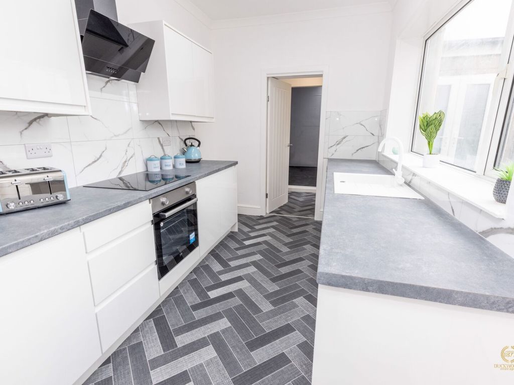 3 bed end terrace house to rent in New Lane, Oswaldtwistle, Accrington