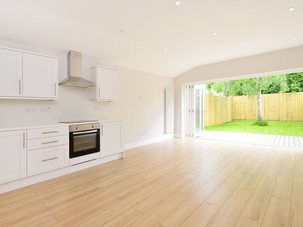 2 bed flat for sale in Plough Lane SW19, Summerstown, London, Zoopla