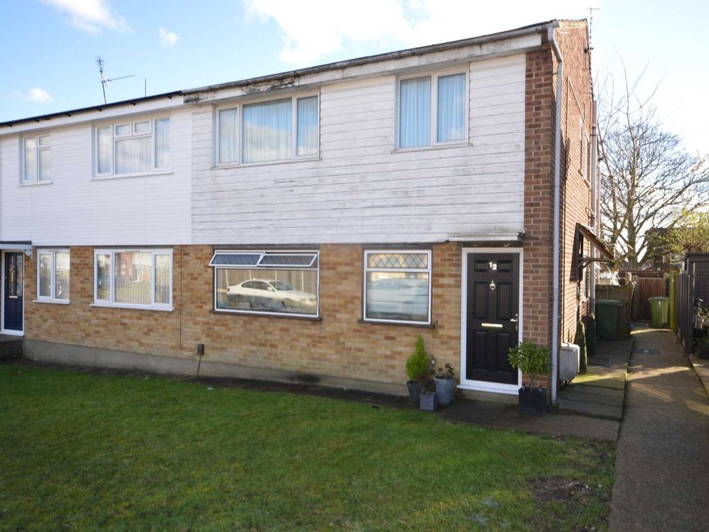 2 bed to rent in Milford Close, London SE2, £1,350 pcm Zoopla