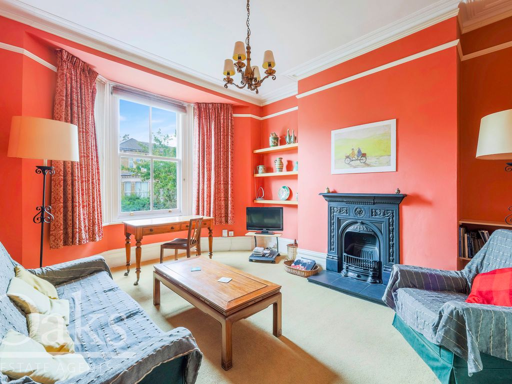 2 bed flat for sale in Havelock Road, Croydon CR0, £275,000