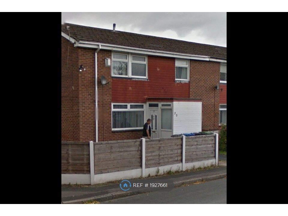 4 bed semidetached house to rent in Goodwood Avenue, Sale M33, £1,500