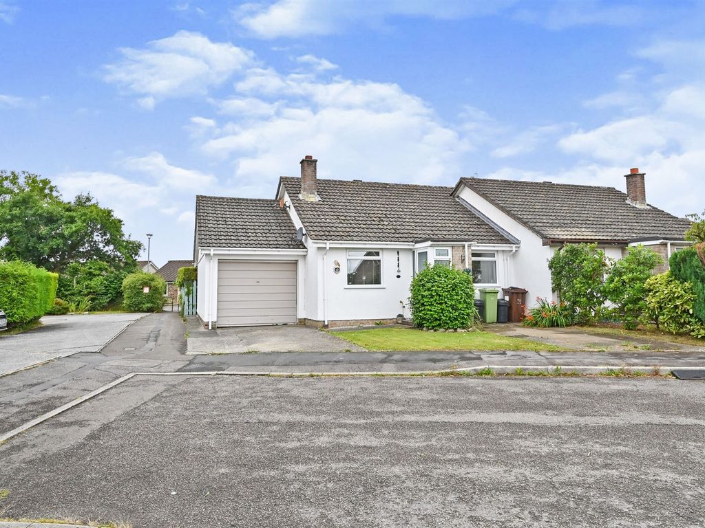 2 bed semidetached bungalow for sale in Pendray Gardens, Dobwalls