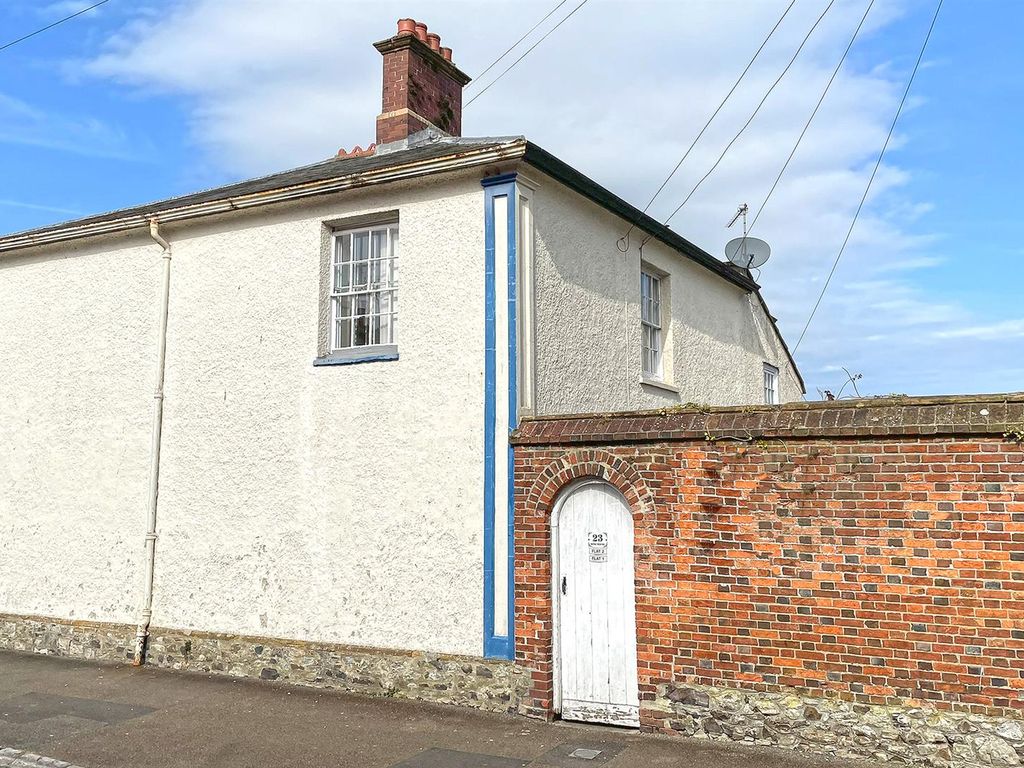 5 bed property for sale in Holyrood Street, Chard TA20, £175,000 Zoopla