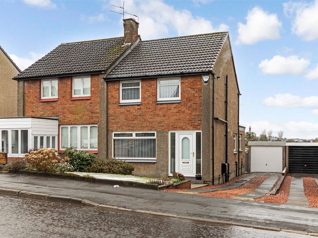 3 bed semidetached house for sale in Woodhill Road,