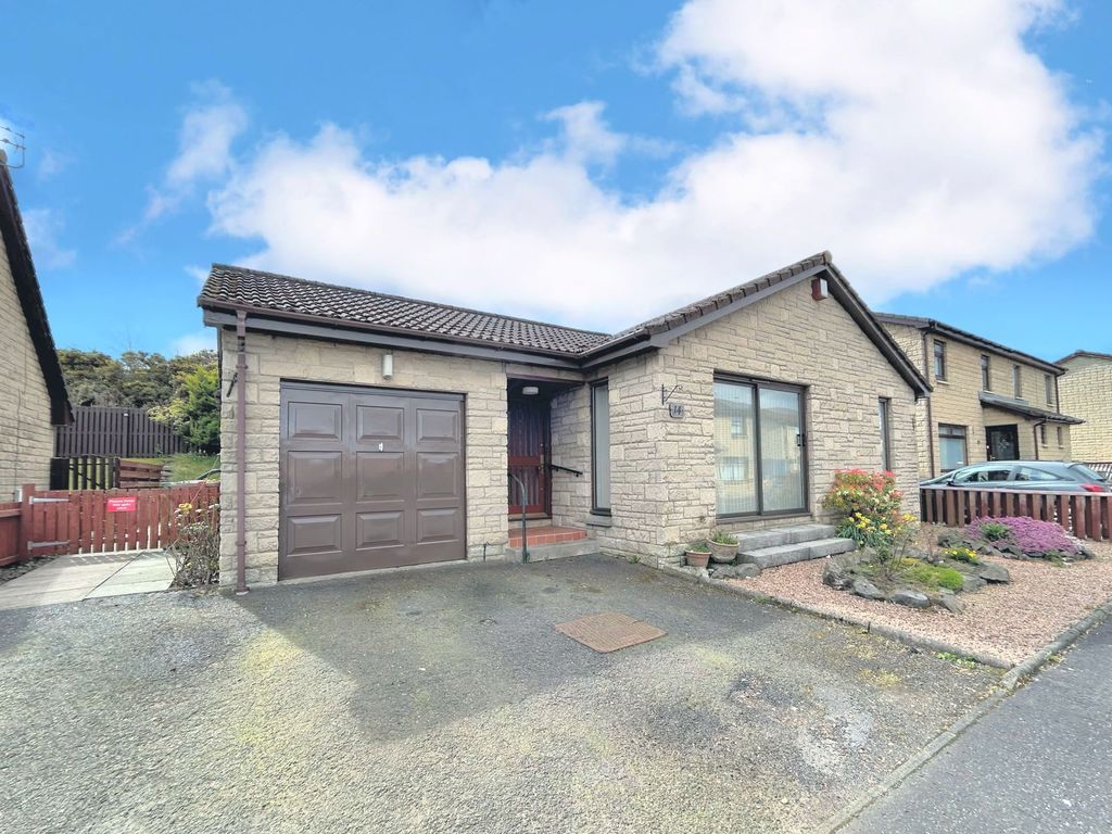 2 bed detached bungalow for sale in Waverley Park, Redding FK2, £234,995 Zoopla