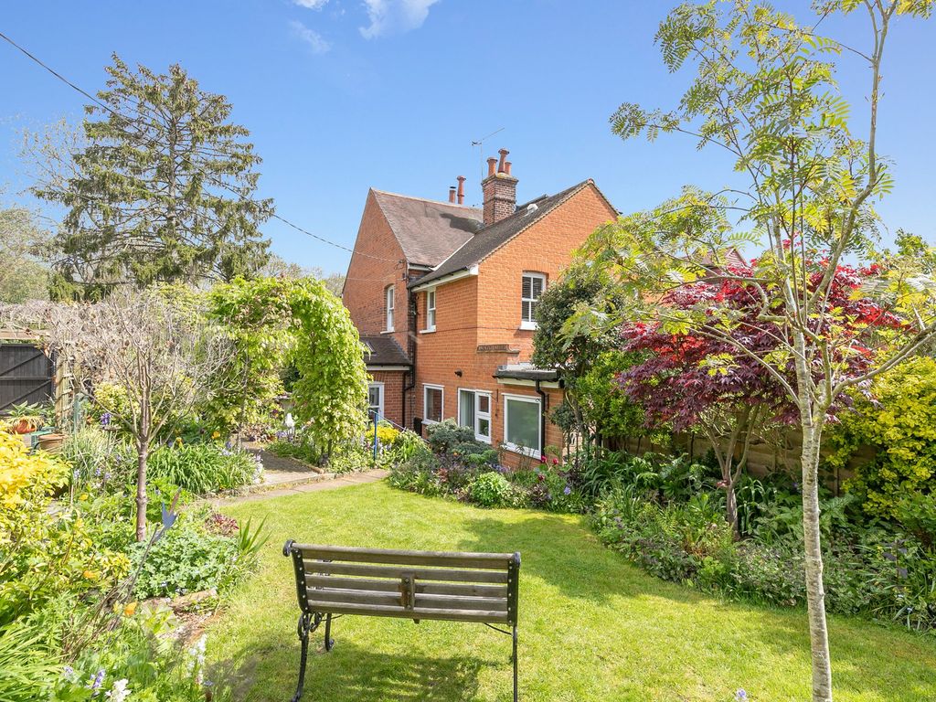 3 bed cottage for sale in Copthall Green, Waltham Abbey EN9 Zoopla