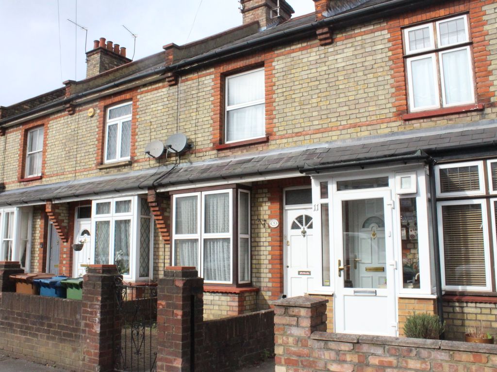 3 bed terraced house to rent in College Road, Harrow Weald, Harrow HA3