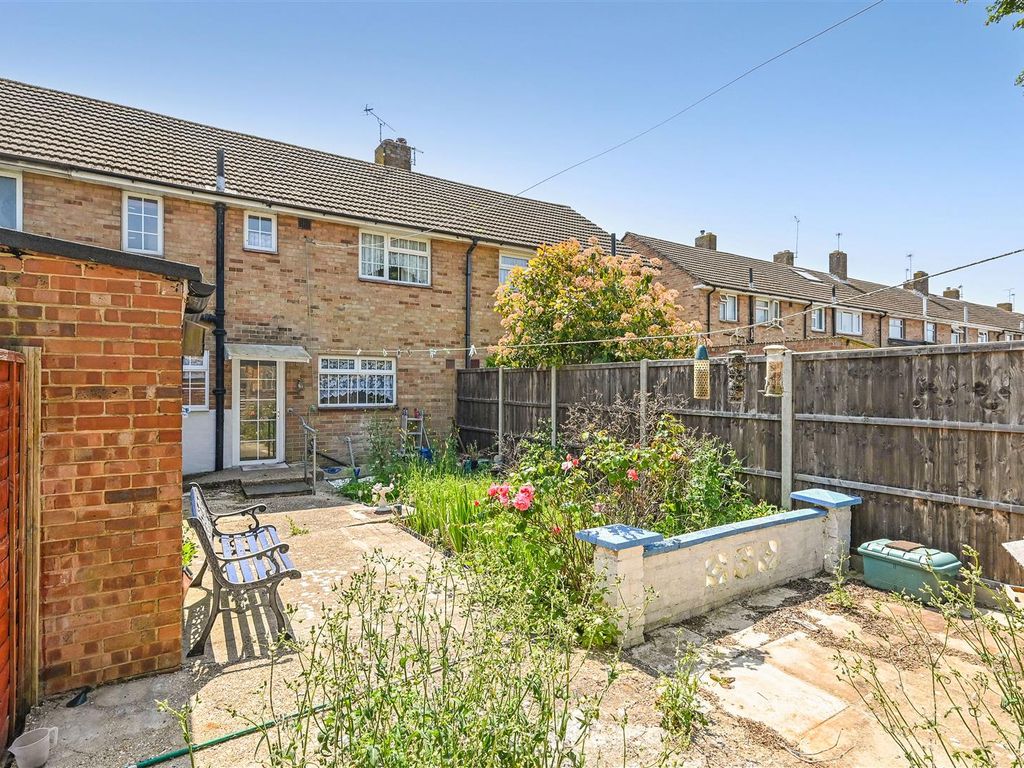 3 bed terraced house for sale in Hooks Lane, Bedhampton, Havant PO9