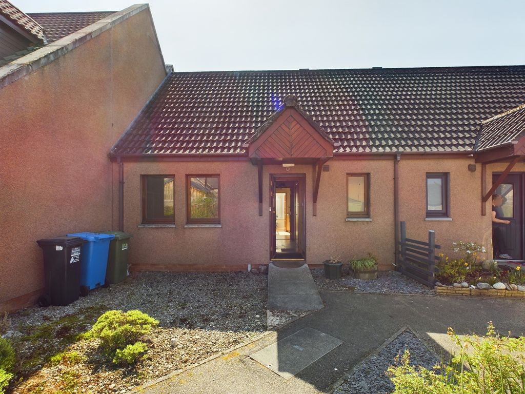 1 bed terraced bungalow for sale in Munro Place, Dingwall IV7, £80,000 Zoopla