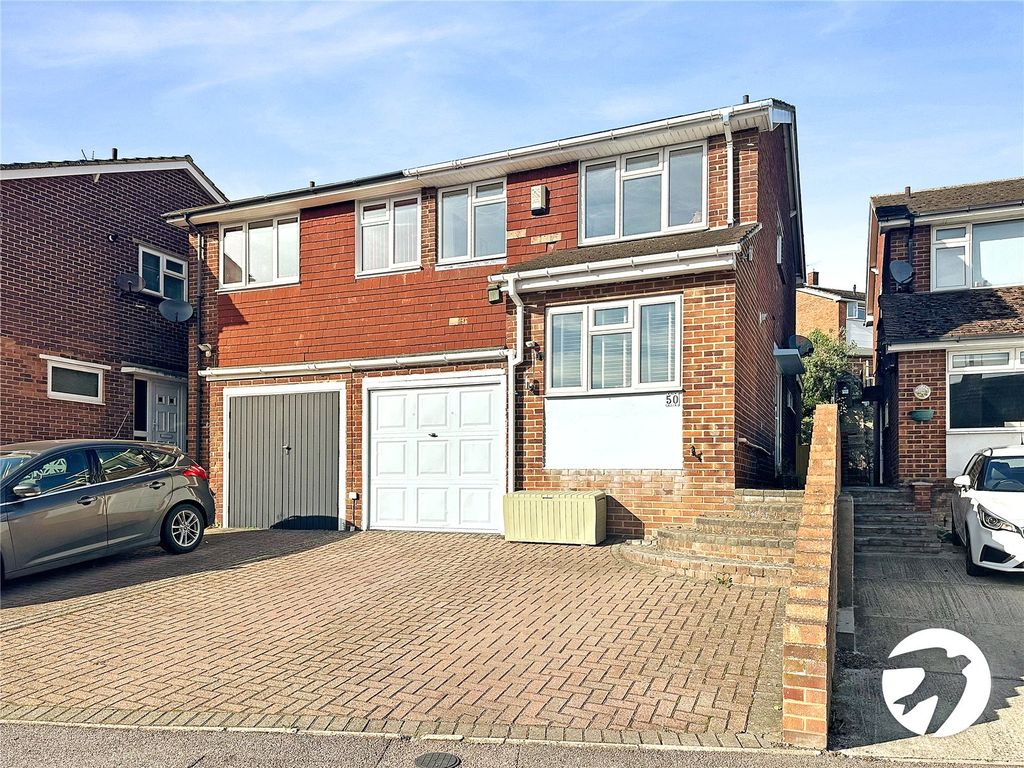 3 bed semidetached house for sale in Charles Drive, Cuxton, Rochester
