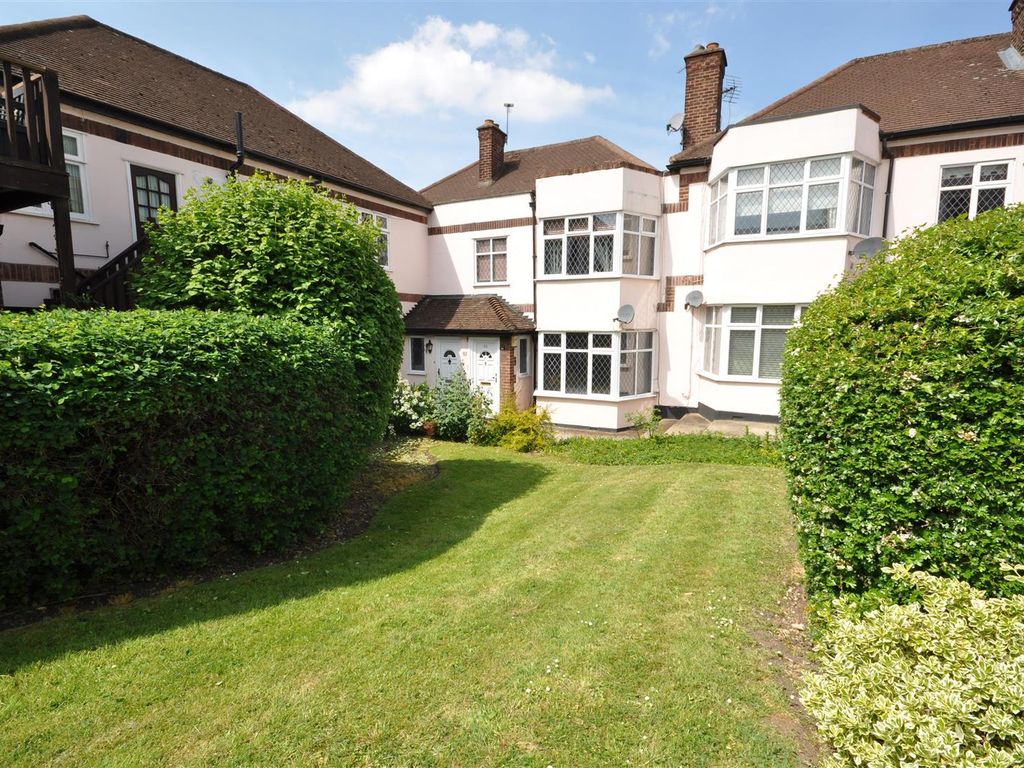 2 bed flat to rent in Highview Gardens, Upminster, Essex RM14 Zoopla