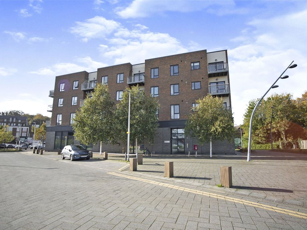1 bed flat for sale in Royal Oak House, Doust Way, Rochester, Kent ME1