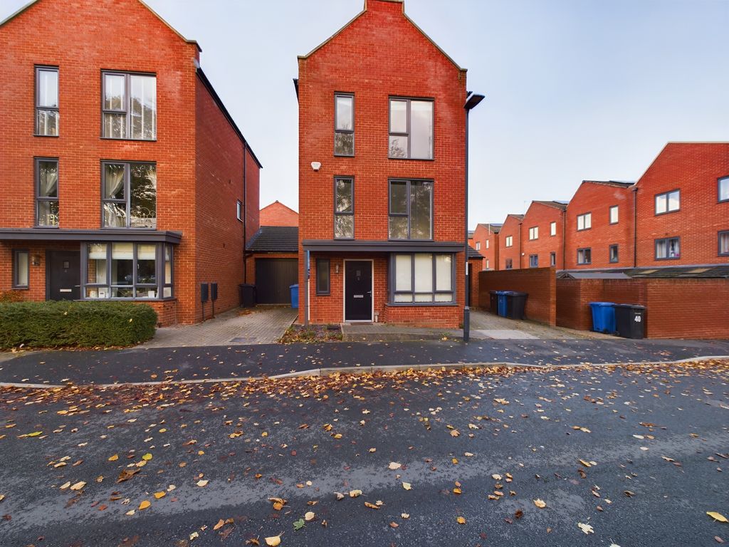 3 bed linkdetached house to rent in Somerset Close, Derby DE22, £1,650