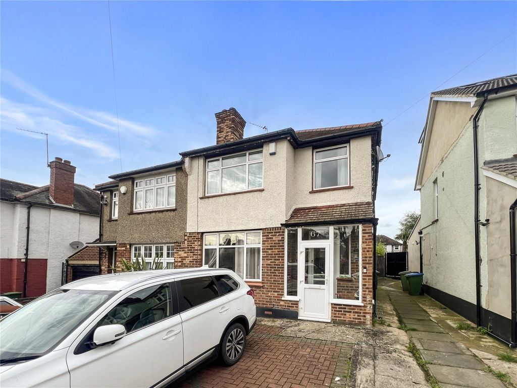 3 bed semidetached house for sale in Warland Road, Plumstead, London