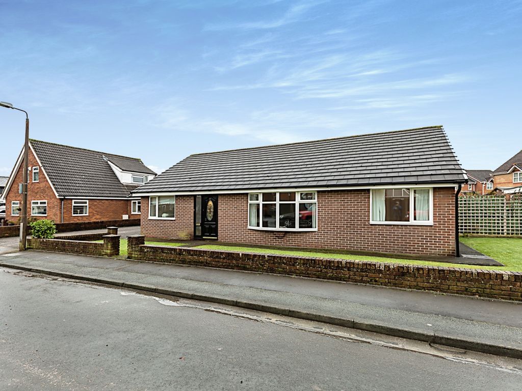 3 bed bungalow for sale in Mill Lane, Farington Moss, Leyland