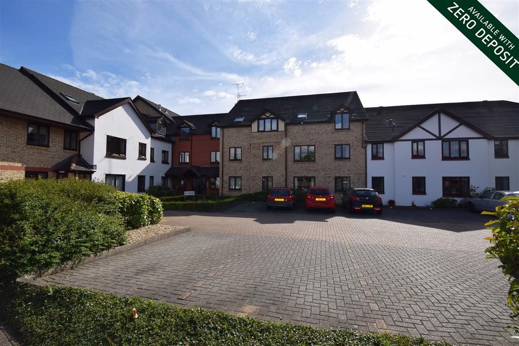 2 bed flat to rent in Hawthorn Gardens, Caerleon, Newport NP18, £800
