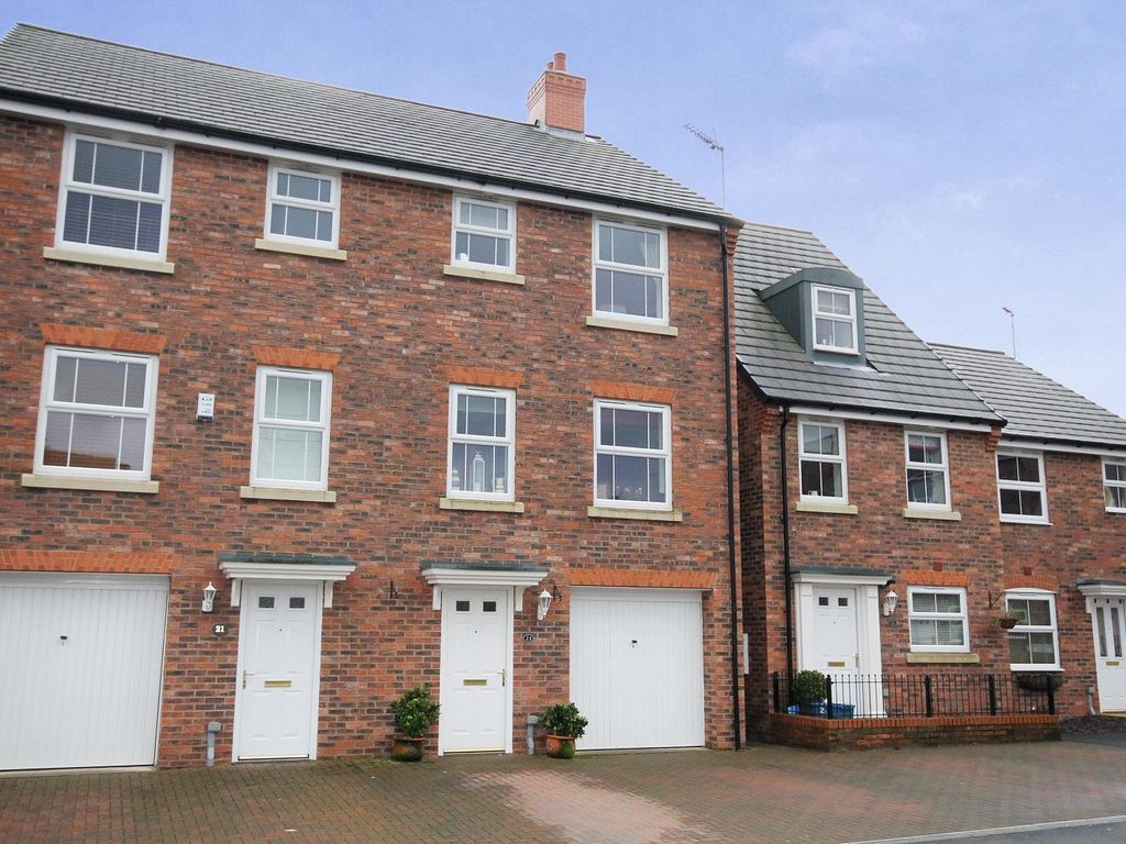 4 bed property to rent in Percy Drive, Norby, Thirsk YO7, £995 pcm Zoopla