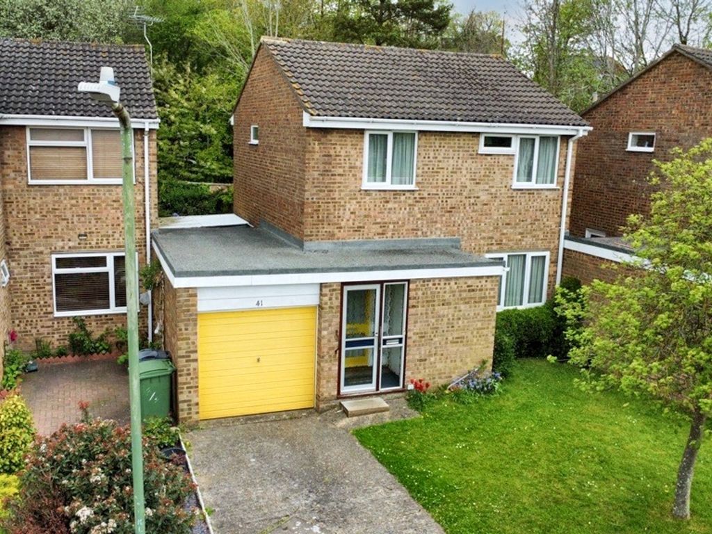 3 bed link detached house for sale in Littlebourne Road, Maidstone ME14