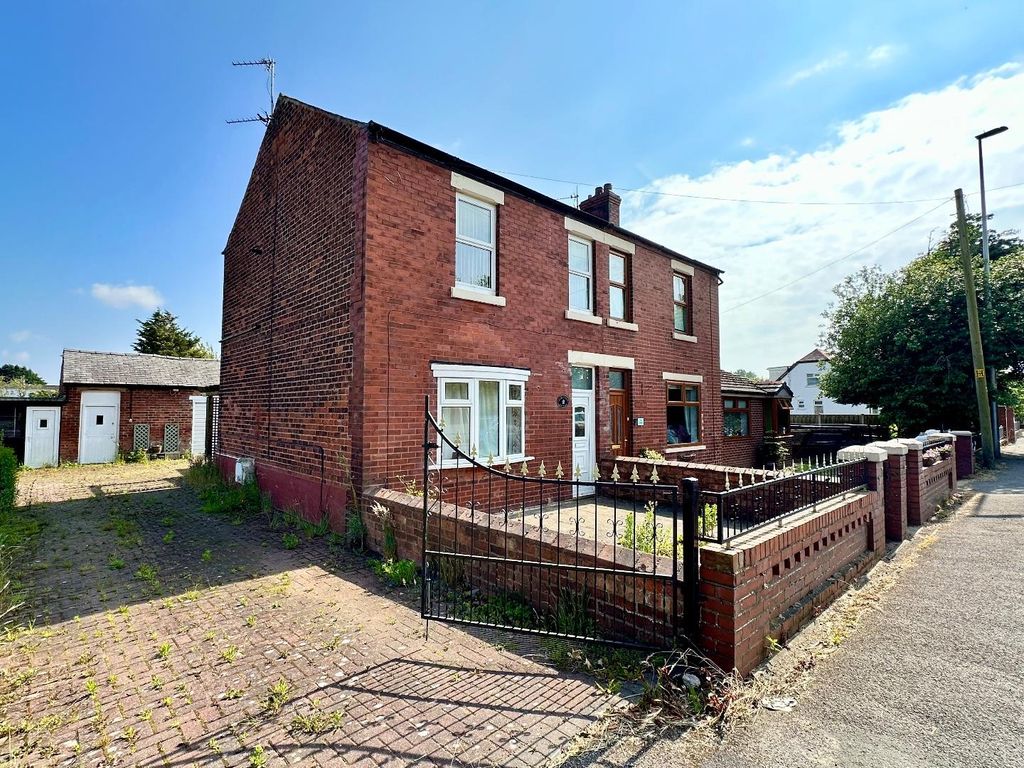 2 bed semidetached house for sale in School Road, Blackpool FY4, £
