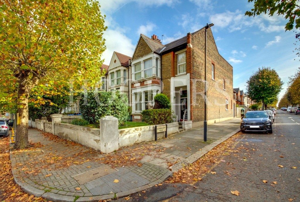 Greenhill Park, London NW10  