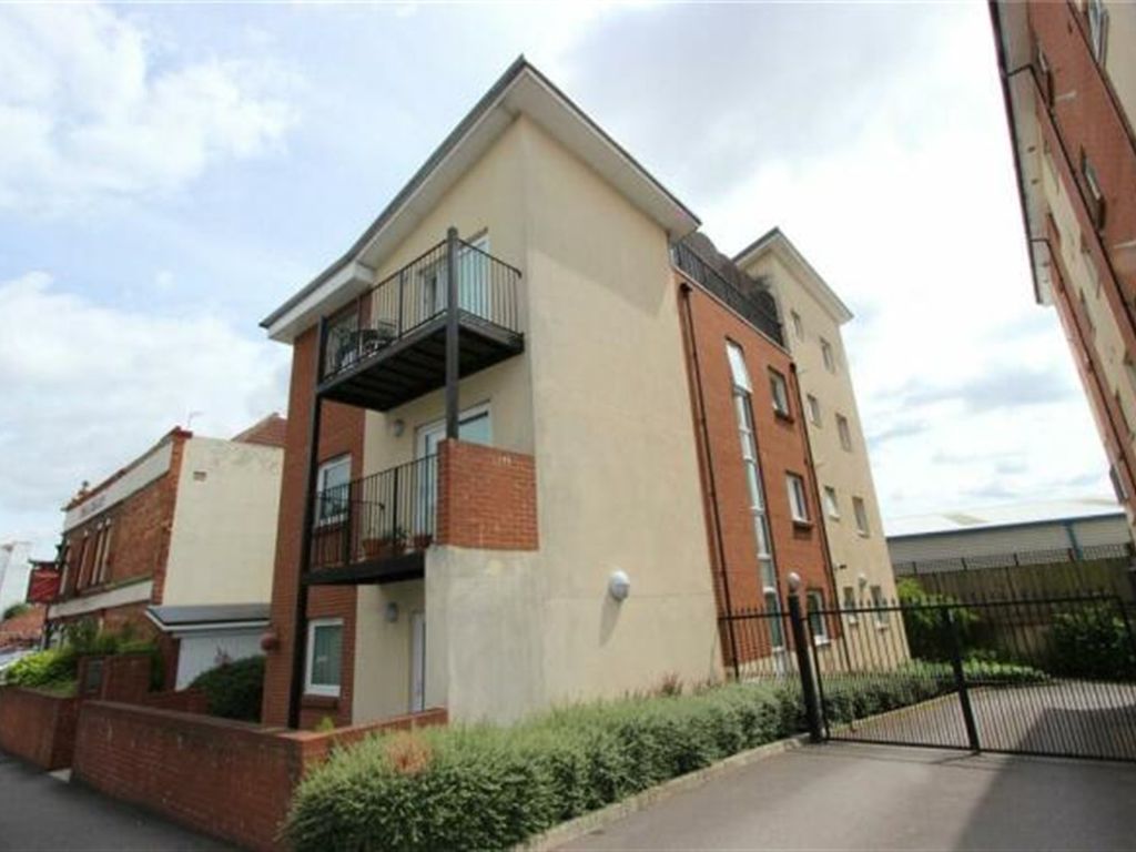 2 bed flat to rent in Portswood Road, Southampton SO17, £1,100 pcm Zoopla