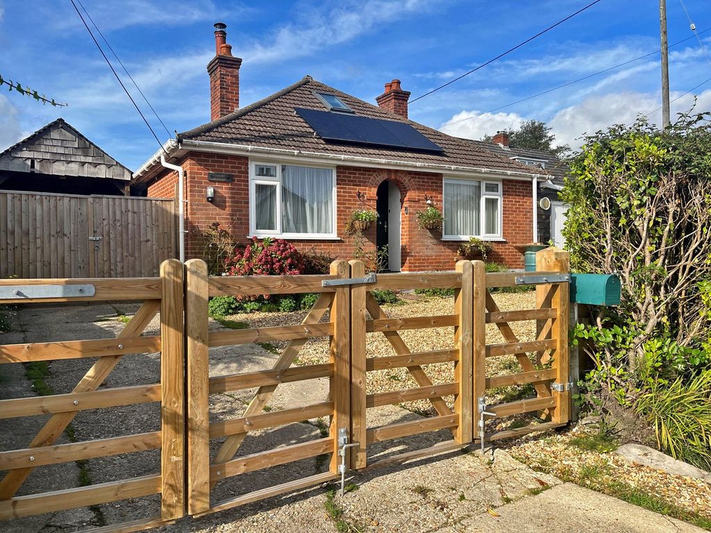 2 bed bungalow for sale in Brighton Road, Sway, Lymington, Hampshire
