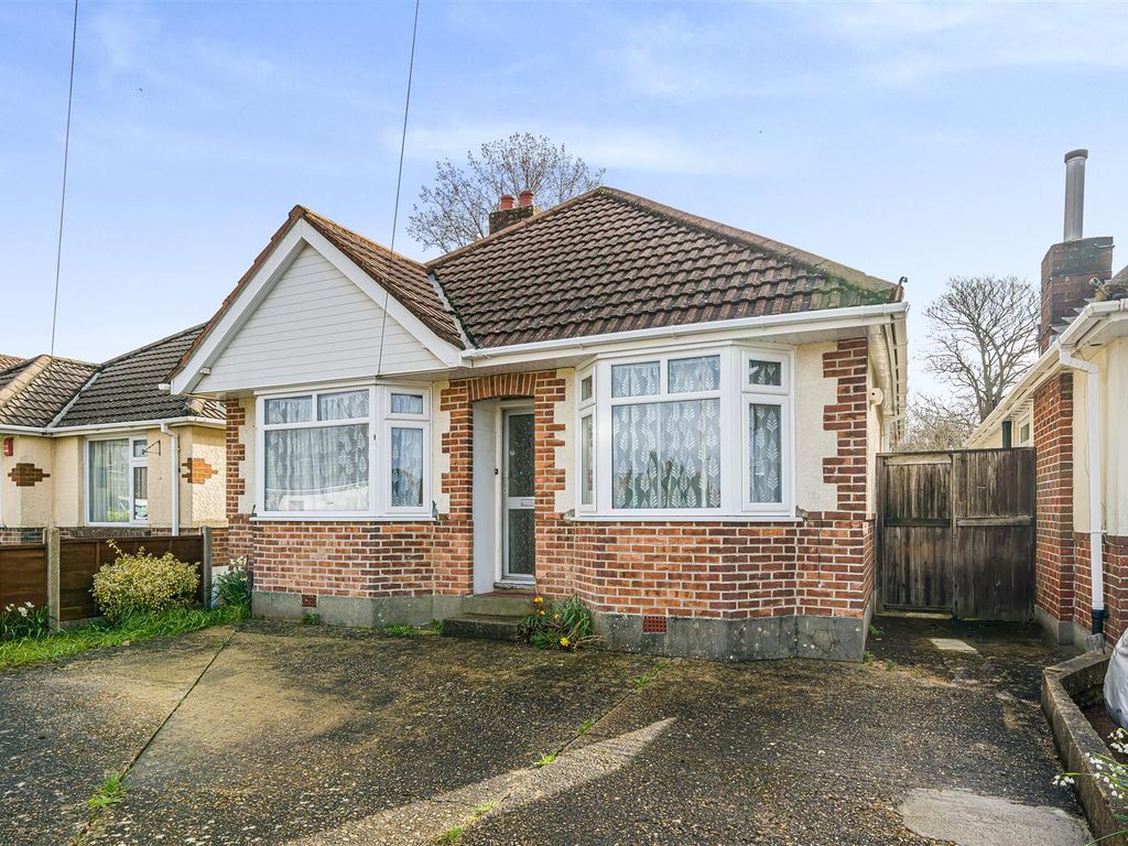 3 bed detached bungalow for sale in Enfield Avenue, Oakdale, Poole BH15 Zoopla