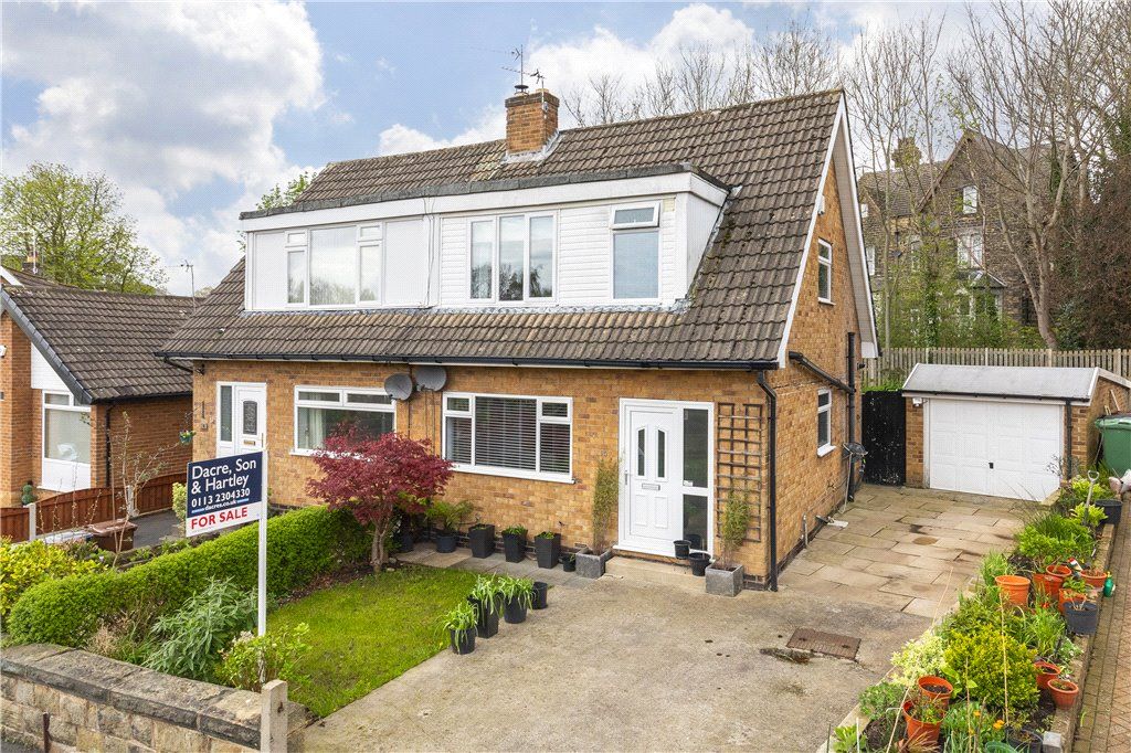 3 bed detached house for sale in Oliver Hill, Horsforth, Leeds, West