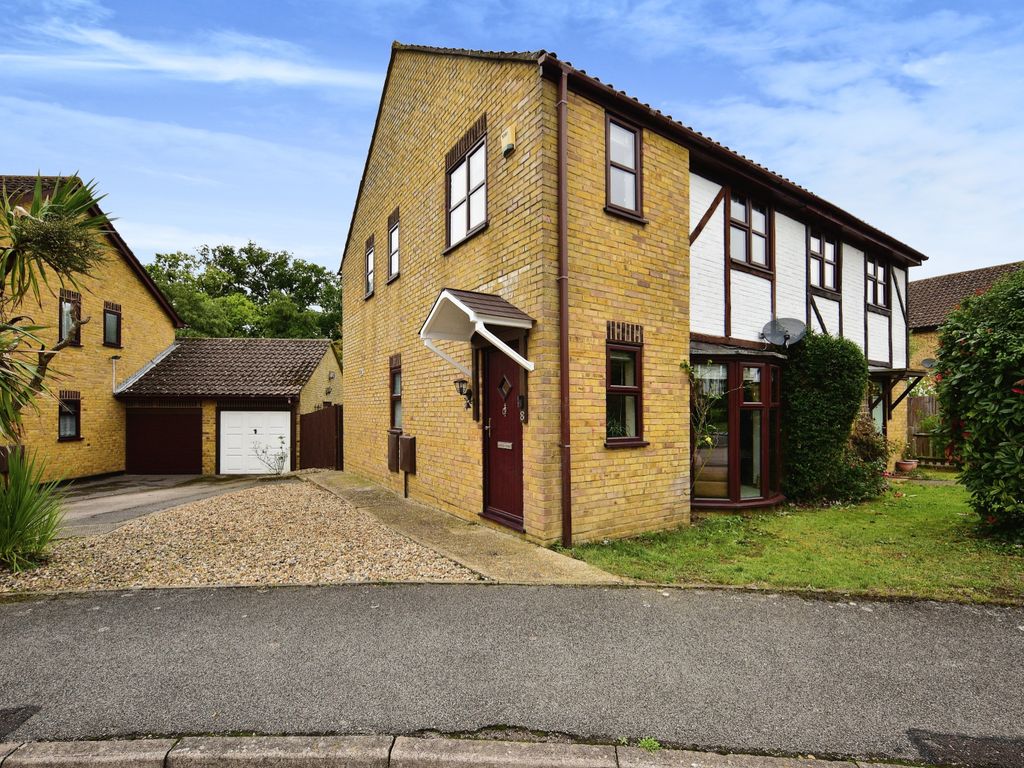 3 bed semidetached house for sale in Coulters Close, Weavering, Maidstone, Kent ME14, £425,000