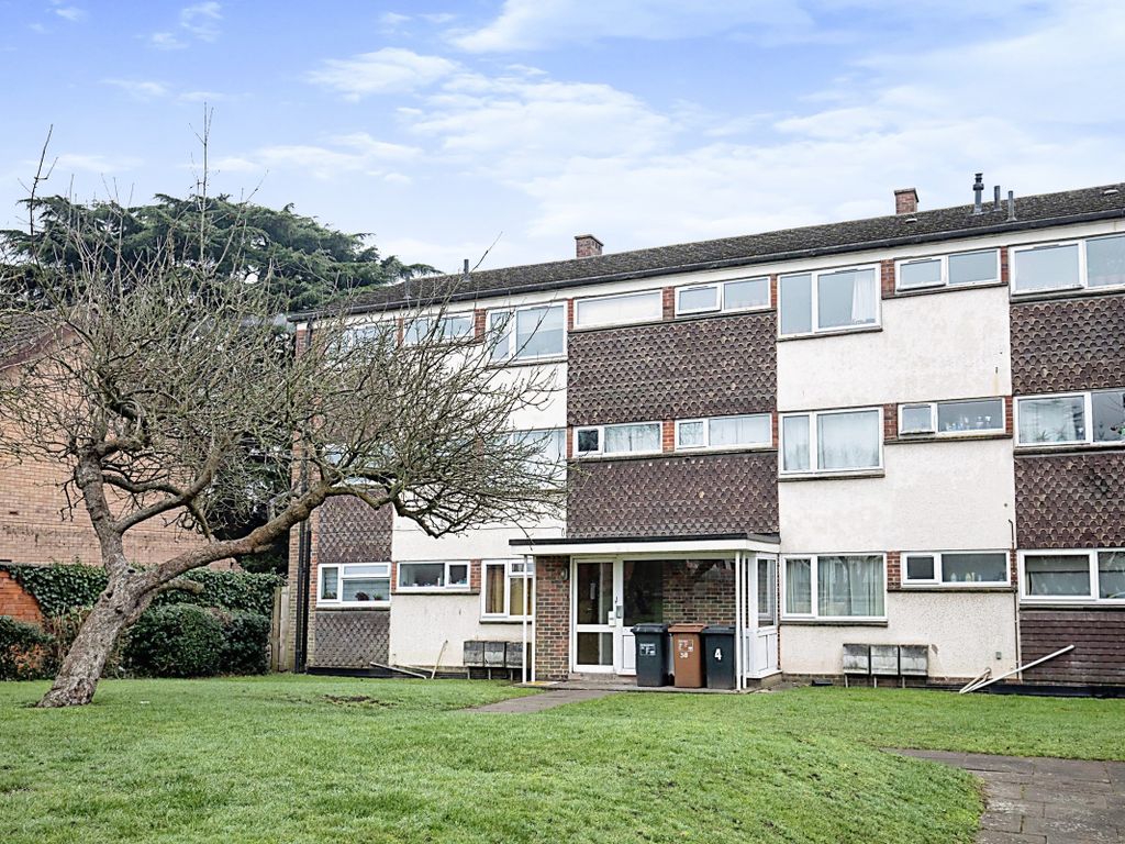 2 bed flat to rent in Cliftonville Court, Abington, Northampton NN1