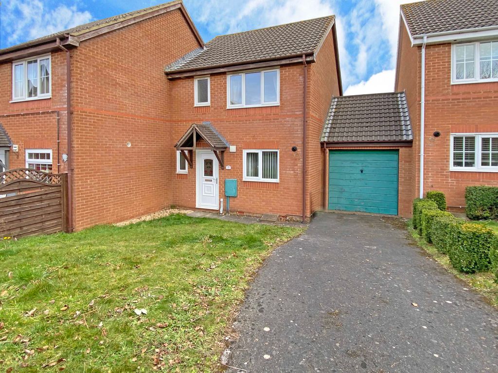 3 bed semidetached house for sale in Oak Close, Exminster, Exeter EX6